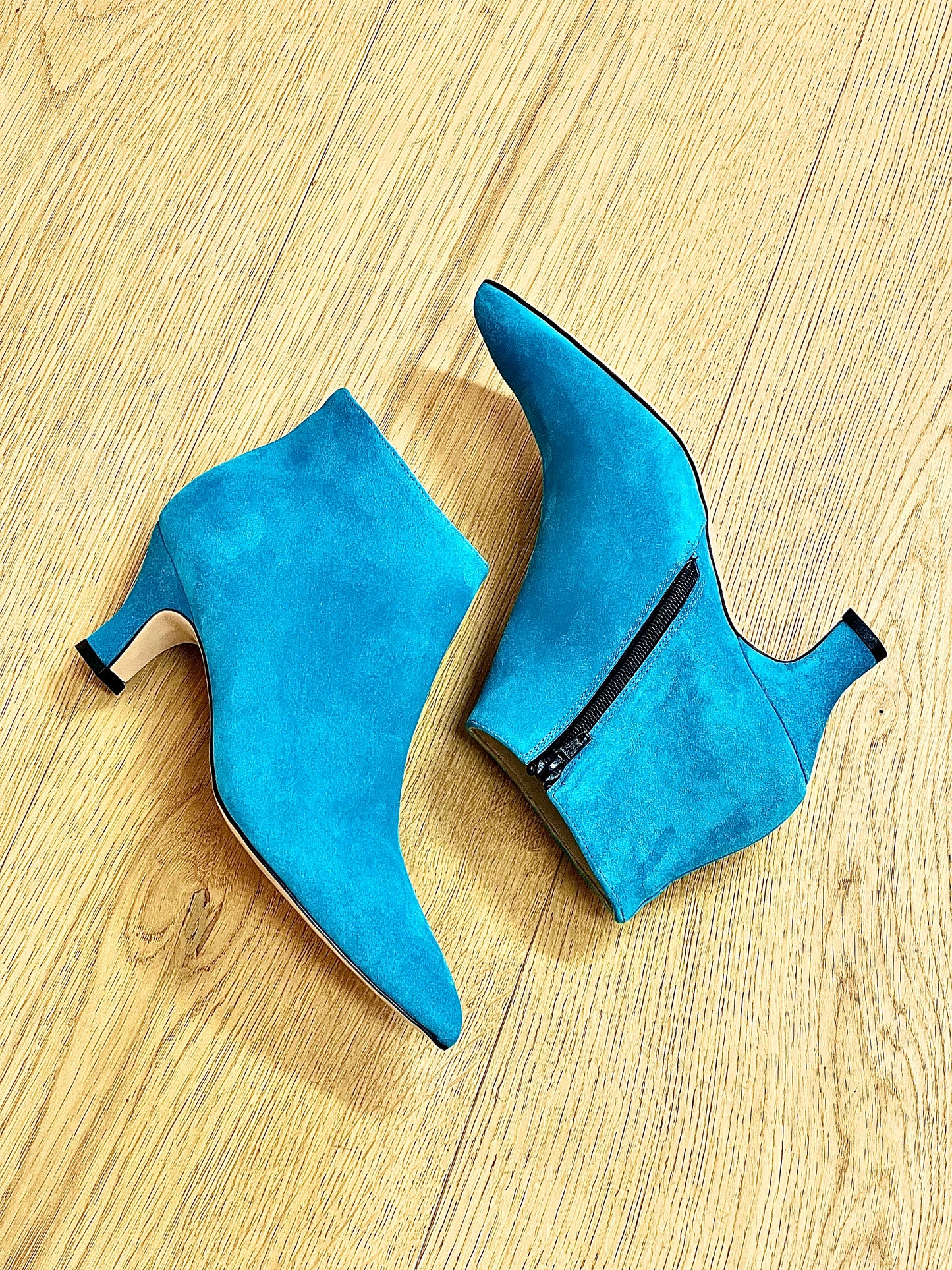 TURQUOISE SUEDE NICK